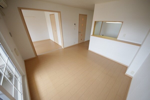 居室・リビング(同タイプ部屋写真です。)