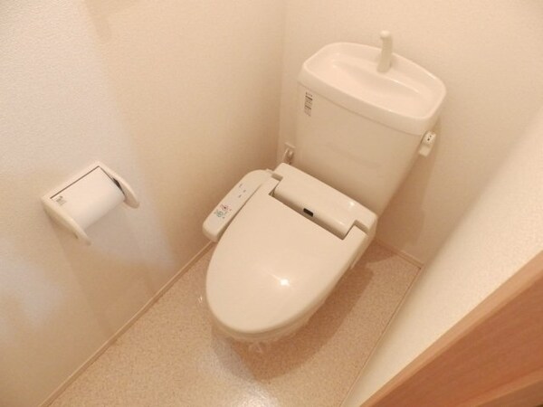 トイレ(同物件別室の画像です)