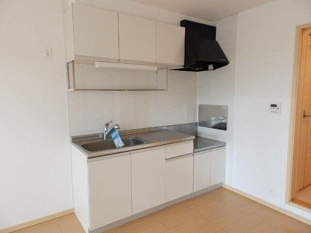 物件内観写真7　(反転部屋写真です。)