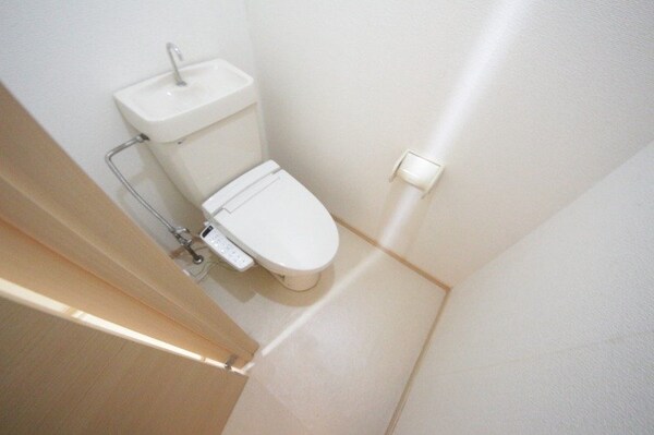 トイレ(同タイプ部屋写真です。)