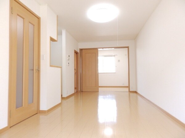 居室・リビング(同型参考写真)