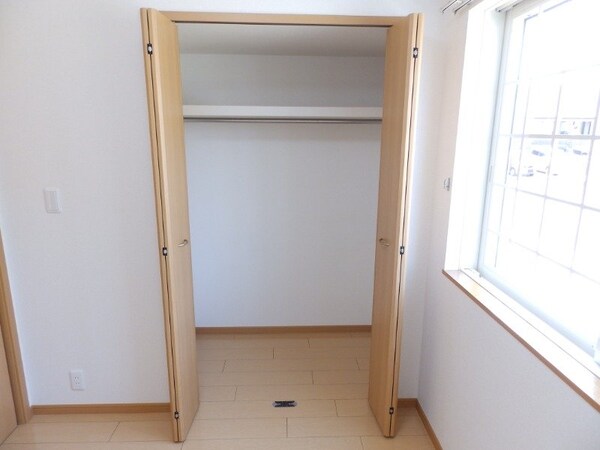 収納(同型参考写真)