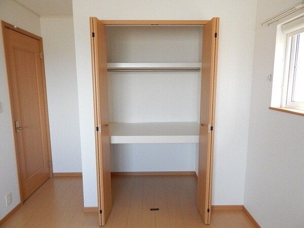 収納(同物件別室の写真です)
