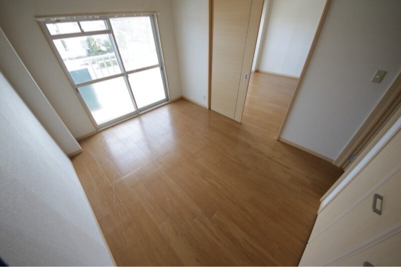 物件内観写真10　(同物件別室の画像です)