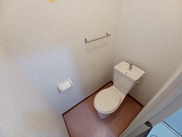 トイレ(同タイプのお部屋の参考写真です。)