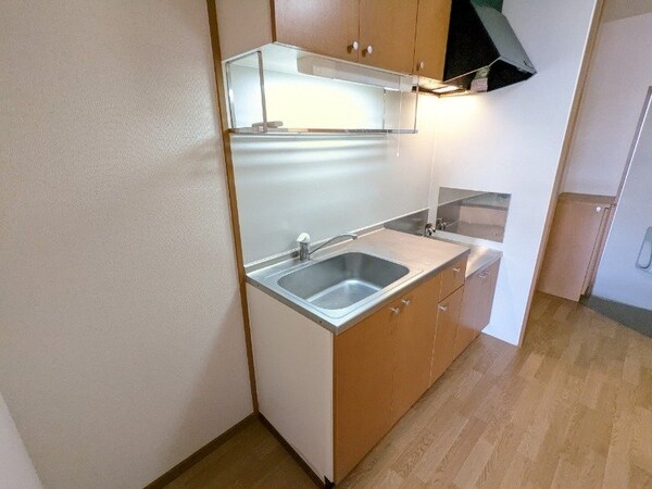 キッチン(写真は同棟別室の写真となります。現状を優先とします)