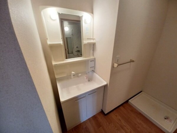 洗面所(同物件別室画像)