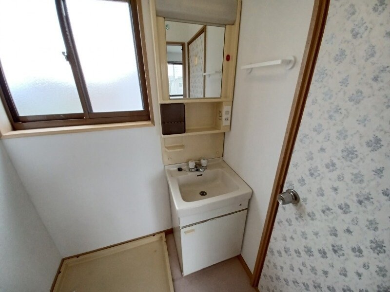 物件内観写真7　(別室の写真です)