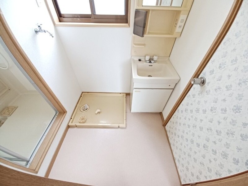 物件内観写真8　(別室の写真です)