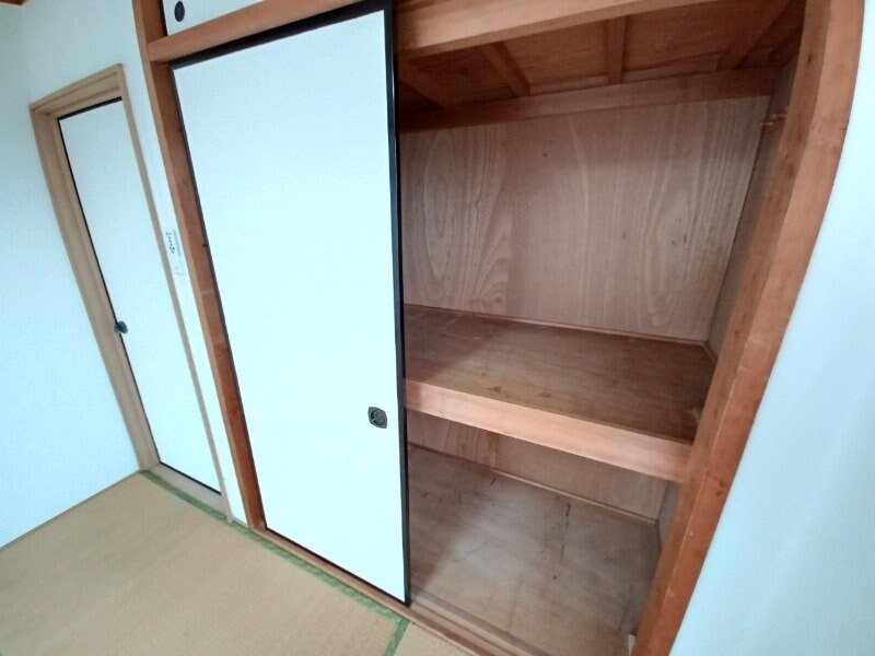 物件内観写真9　(別室の写真です)