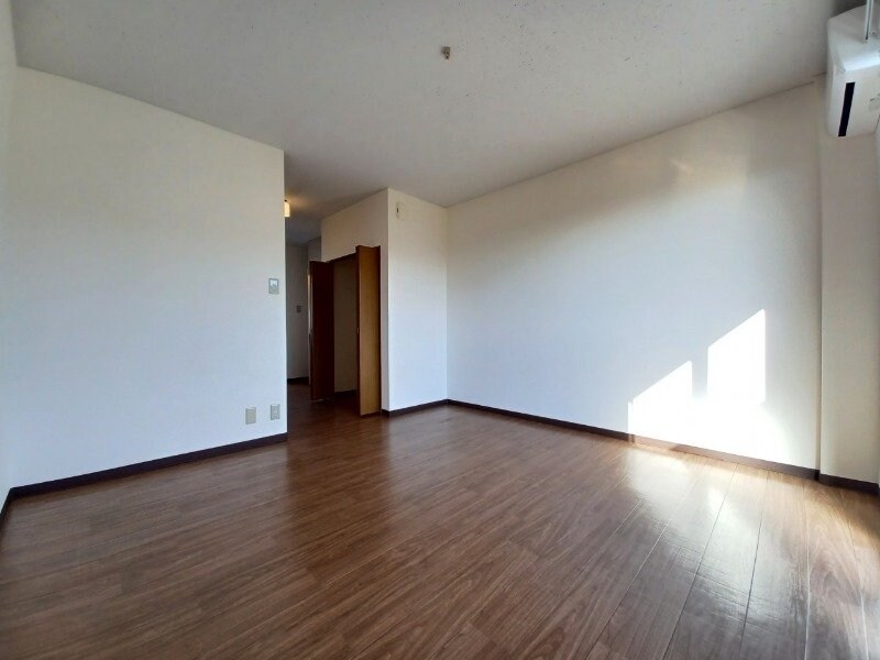 物件内観写真6　(別部屋参考写真です。)