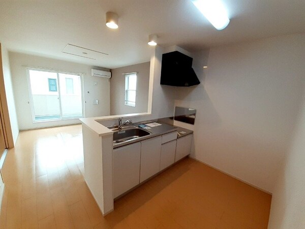 キッチン(同型別室のお写真です)