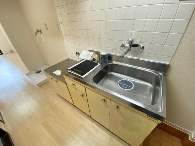 物件内観写真8　(同物件別室写真)