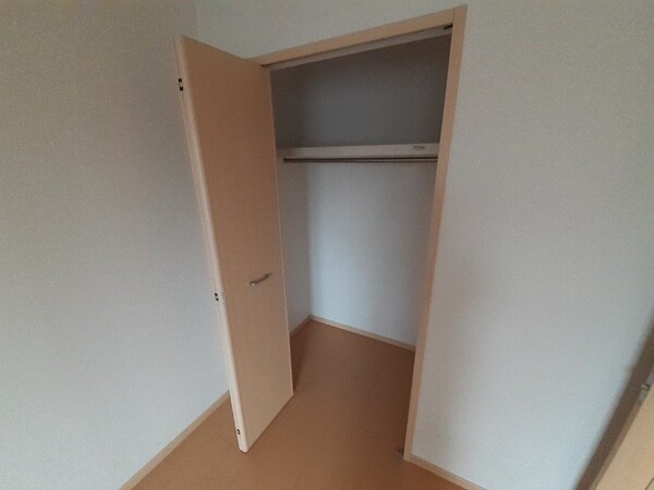 収納(同型参考写真)