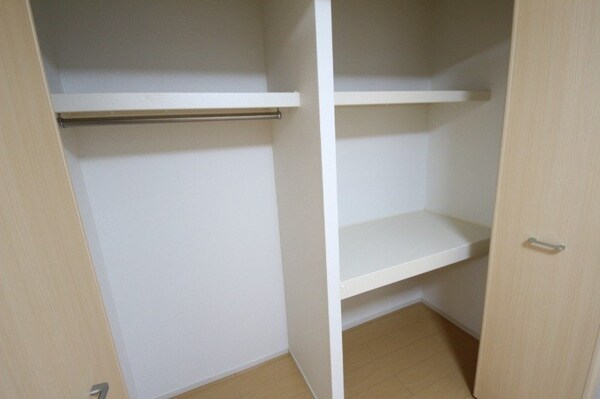 収納(同物件別部屋のお写真です。)
