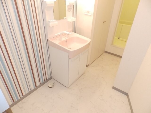 物件内観写真9　(同型別室のお写真です)