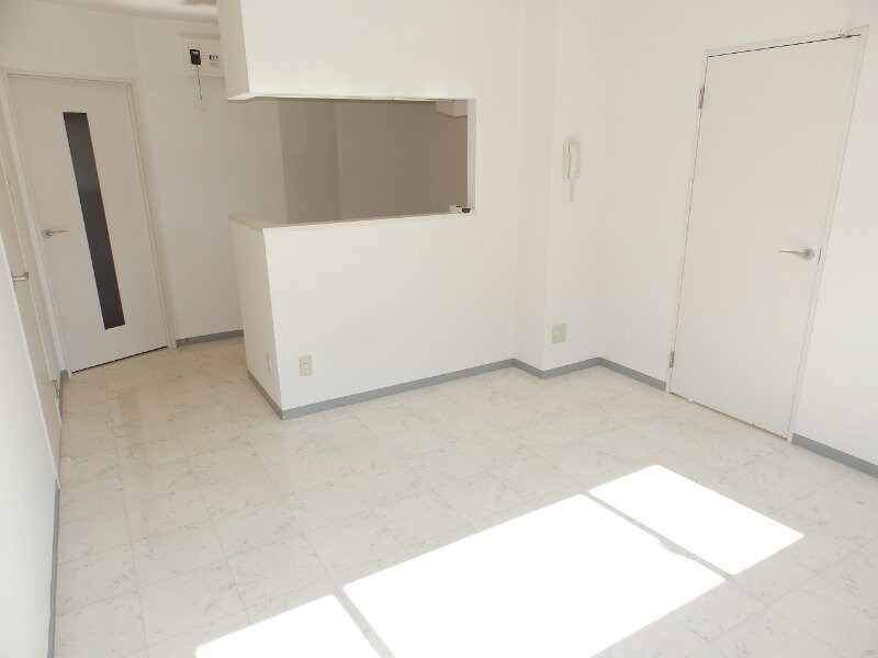 物件内観写真12　(同型別室のお写真です)