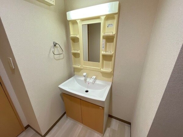 洗面所(別部屋参考写真です。)