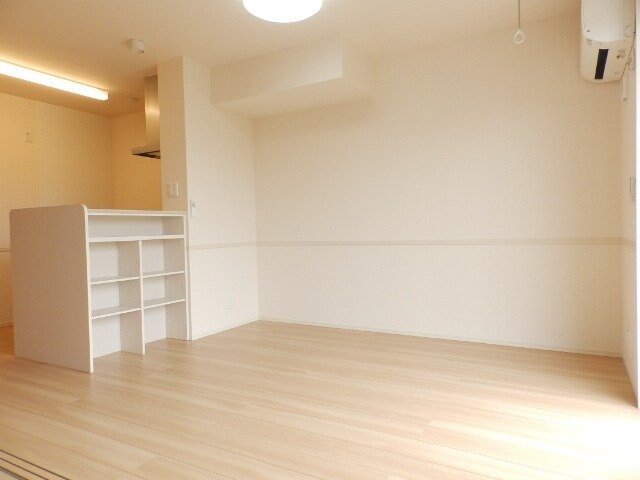 居室・リビング(同型参考写真)