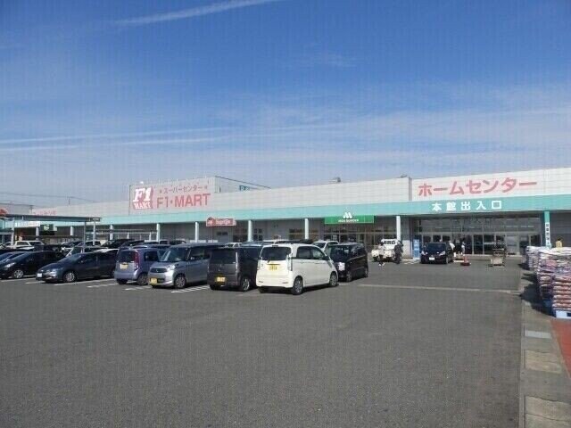 FMARTサーキット通り店
