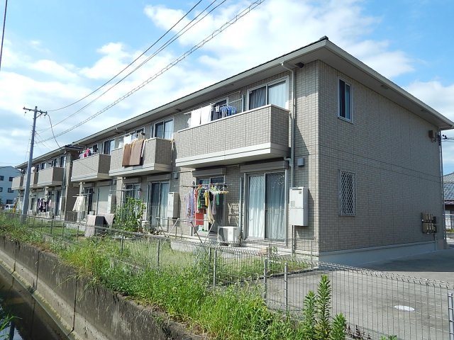 レヴェール　B