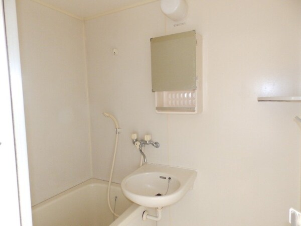 洗面所(同タイプの写真です。)