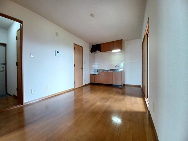 物件内観写真6　(同タイプの部屋写真です。)