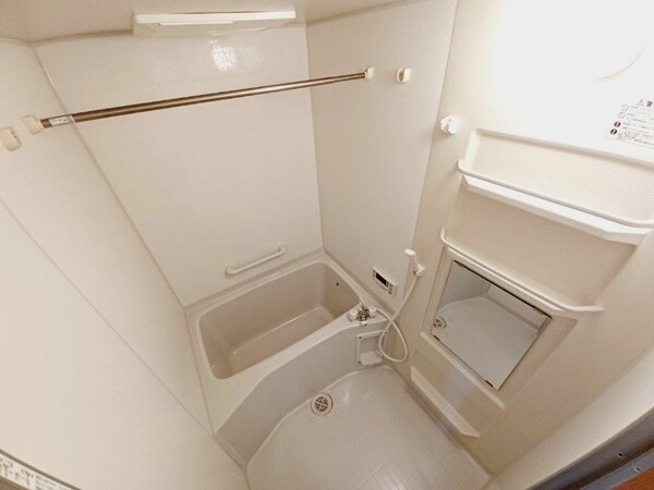 バス／シャワールーム等(同型別部屋のお写真です)