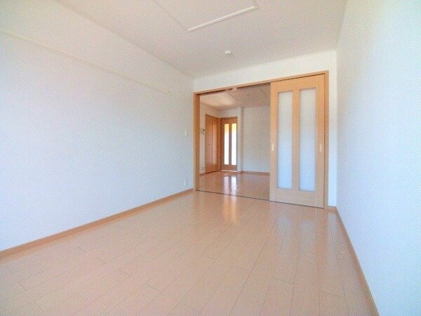 居室・リビング(同タイプの部屋写真です。)