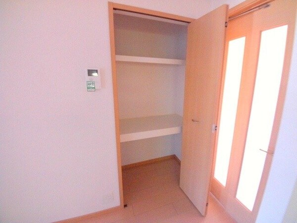 収納(同タイプの部屋写真です。)