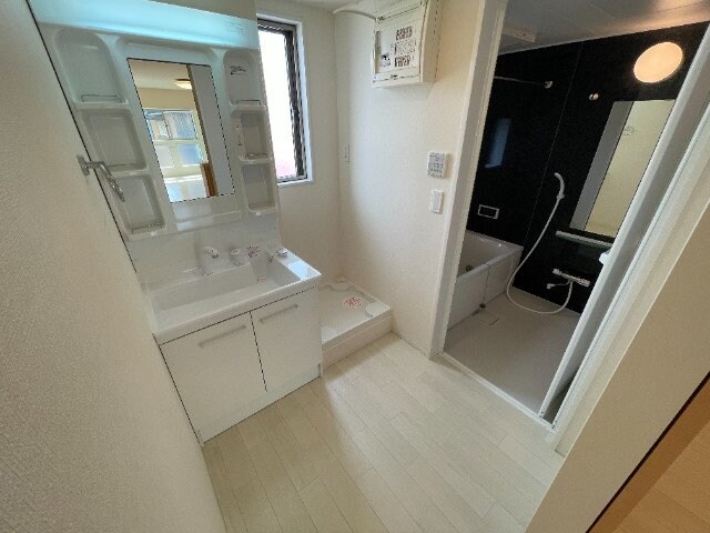 物件内観写真12　(同物件反転タイプの画像です)