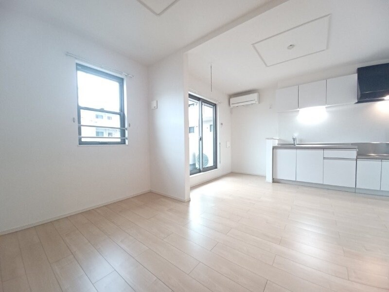 物件内観写真7　(部屋同型反転タイプ写真です。)