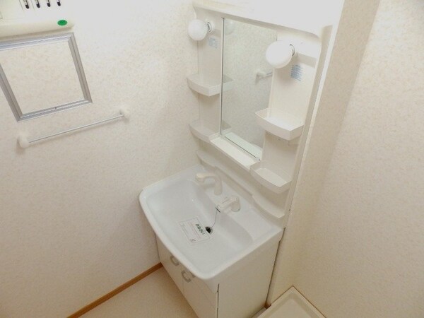 洗面所(同型参考写真)