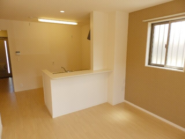 物件内観写真5　(別部屋同型タイプ写真です。)