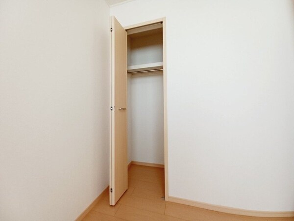 収納(同型参考写真)