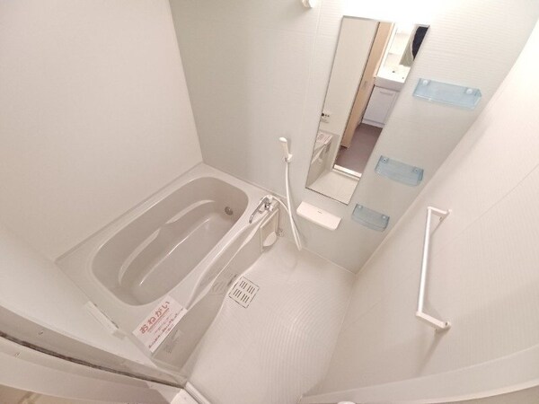 バス／シャワールーム等(同型参考写真)