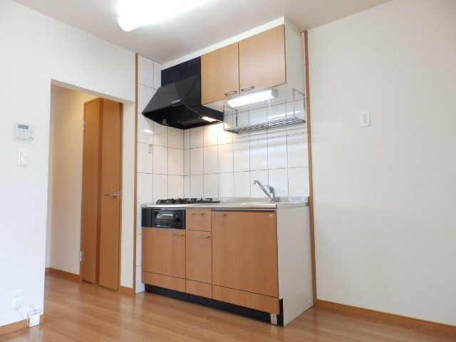 物件内観写真8　(同物件別室の画像です)