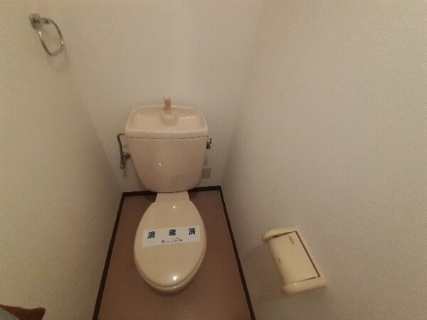 トイレ(同物件別室の画像です)