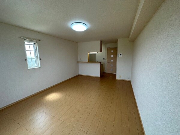 居室・リビング(同型部屋写真です。)