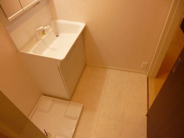 物件内観写真10　(同型参考写真)