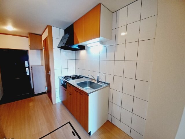 物件内観写真8　(同物件別室の画像です)