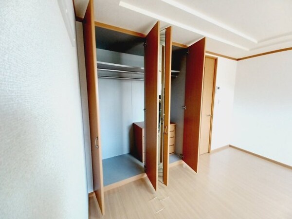 収納(同物件別室の画像です)