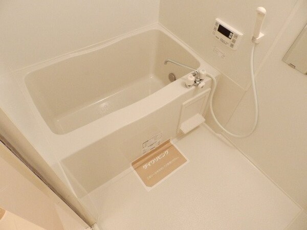 バス／シャワールーム等(同型タイプの写真です。)