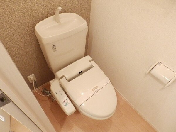 トイレ(同型タイプの写真です。)