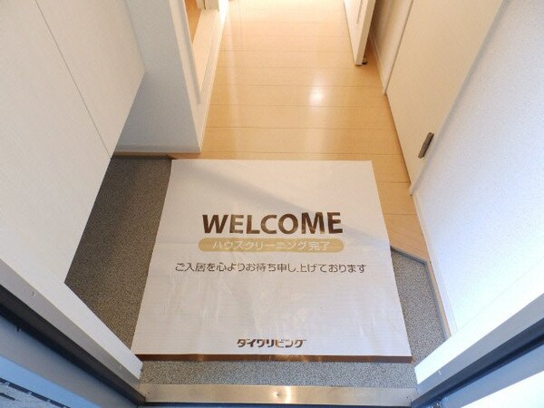 玄関(同物件別部屋タイプ)