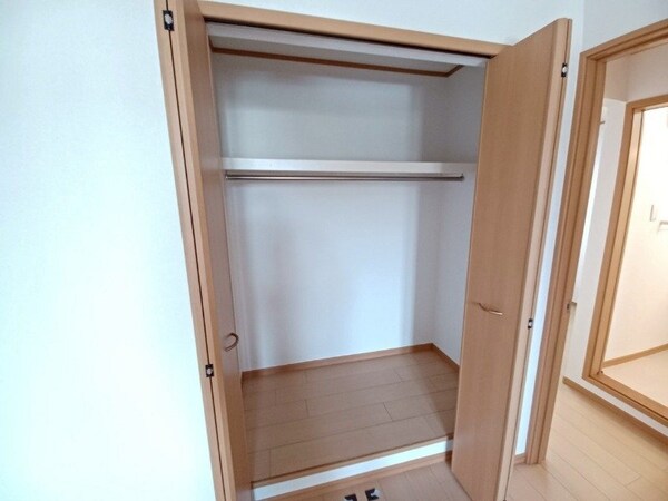 収納(同型参考写真)