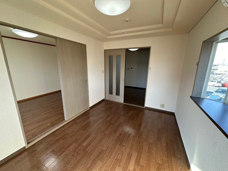 物件内観写真23　(同物件別室反転タイプ画像)