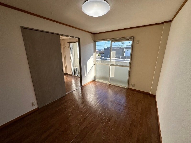 物件内観写真24　(同物件別室反転タイプ画像)