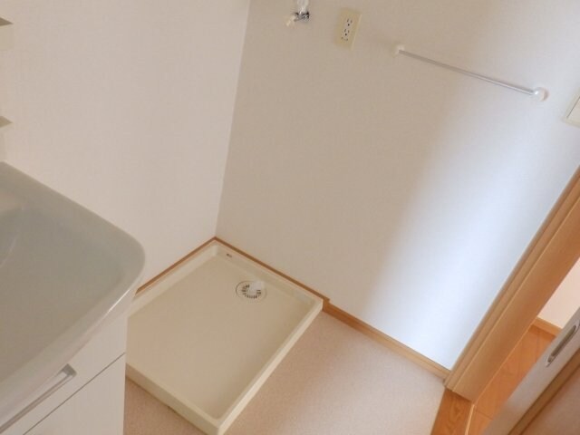 物件内観写真11　(同タイプの部屋写真です。)