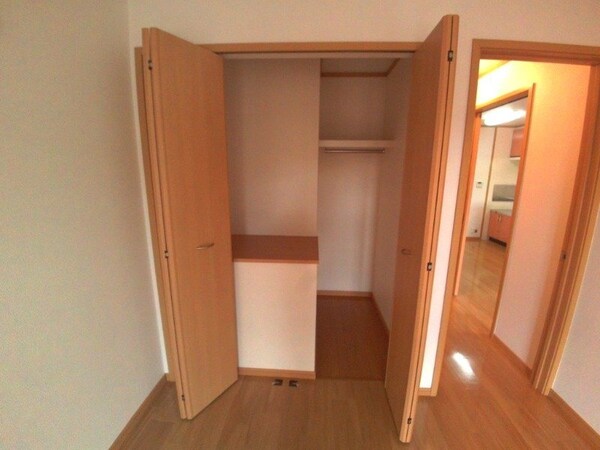 収納(同型参考写真)